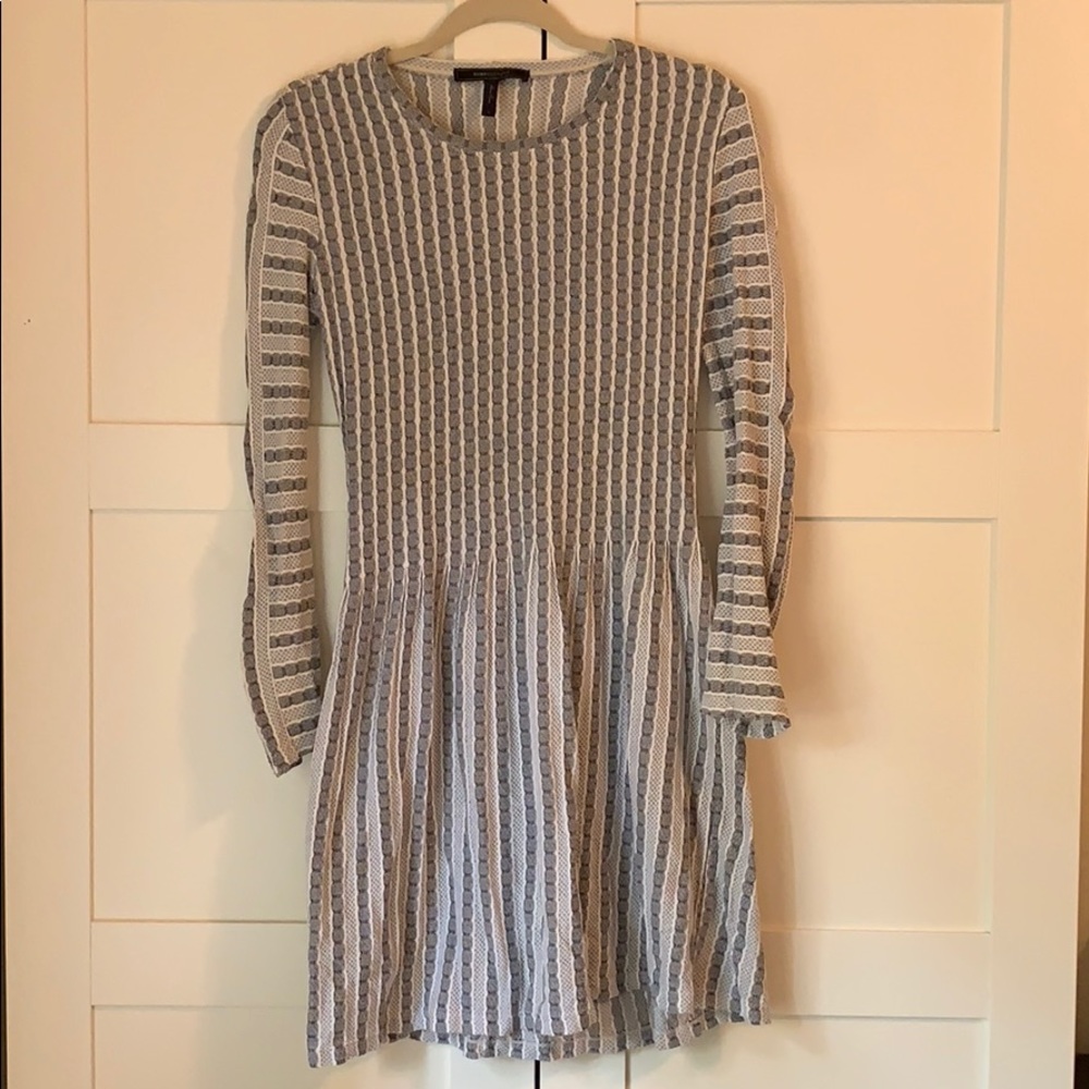 BCBG Small Easy-to-Wear Short Cool Summer Dress